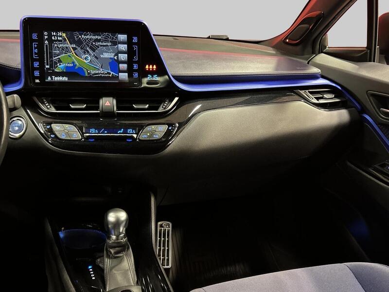 Toyota C-HR vaihtoauto