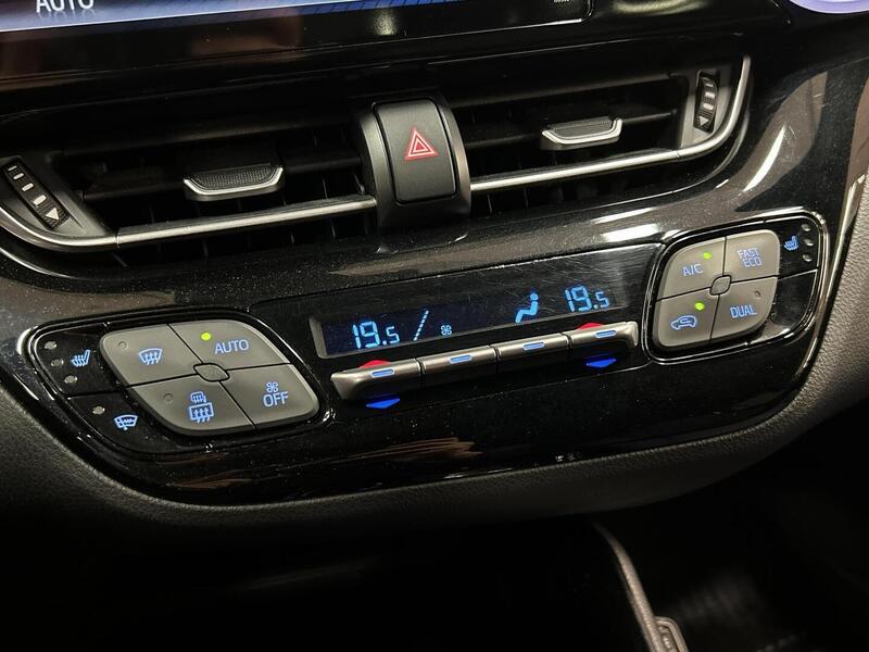 Toyota C-HR vaihtoauto