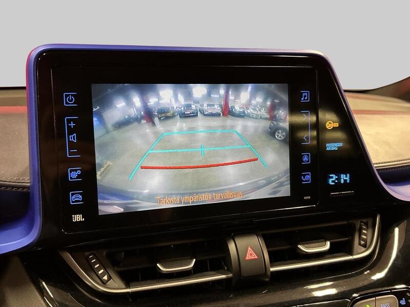 Toyota C-HR vaihtoauto