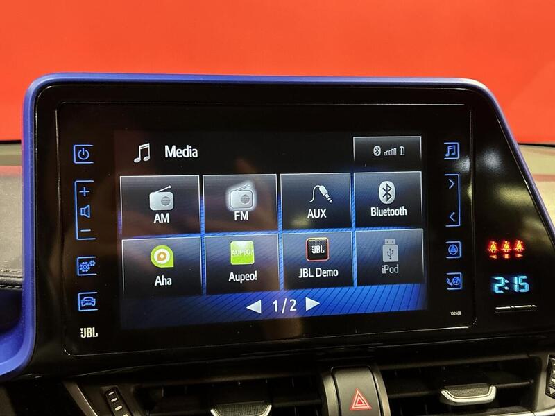 Toyota C-HR vaihtoauto