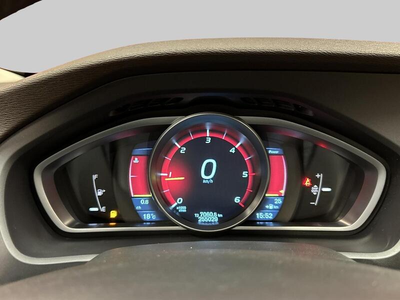 Volvo V40 Cross Country vaihtoauto