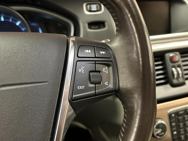 Volvo V40 Cross Country vaihtoauto