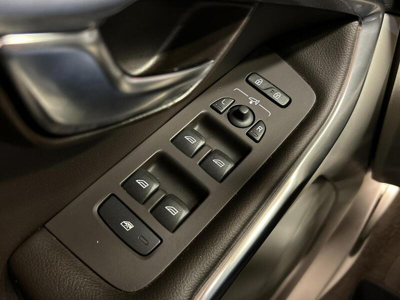 Volvo V40 Cross Country vaihtoauto