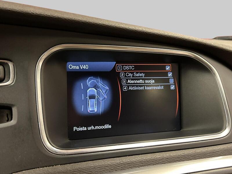 Volvo V40 Cross Country vaihtoauto