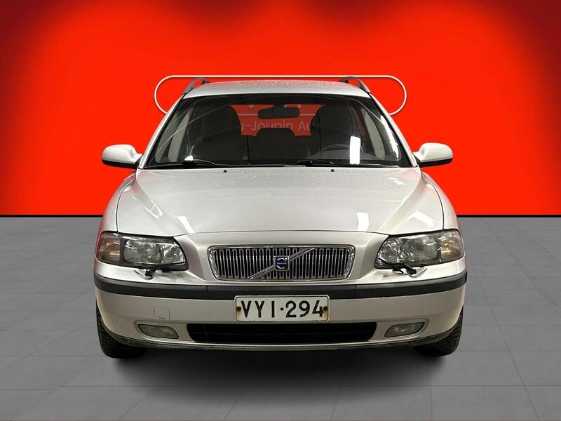 Volvo V70 vaihtoauto