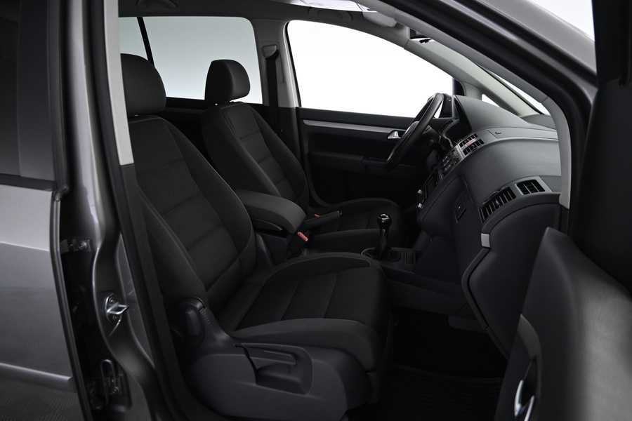 Volkswagen Touran vaihtoauto