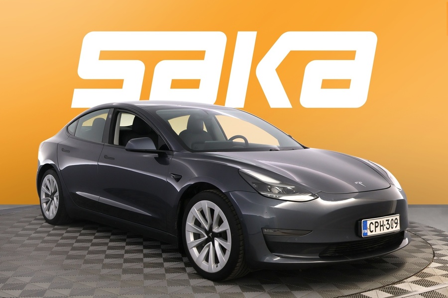 Tesla Model 3 vaihtoauto