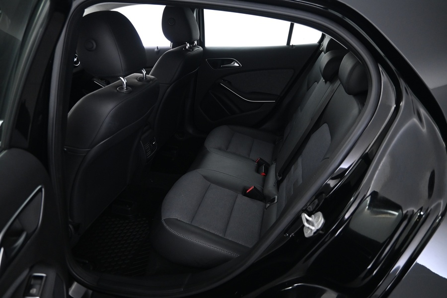 Mercedes-Benz GLA vaihtoauto