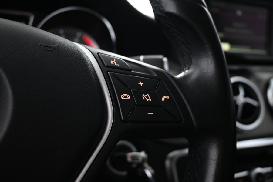 Mercedes-Benz GLA vaihtoauto