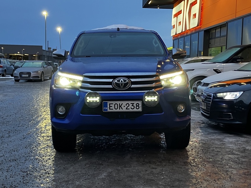 Toyota Hilux vaihtoauto