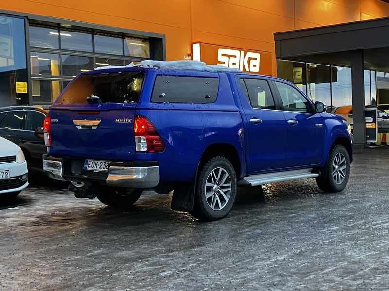 Toyota Hilux vaihtoauto