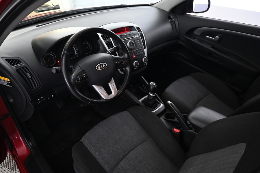 Kia Ceed vaihtoauto