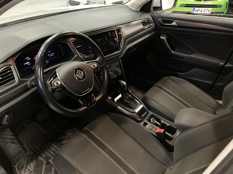 Volkswagen T-Roc vaihtoauto