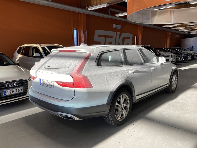 Volvo V90 Cross Country vaihtoauto