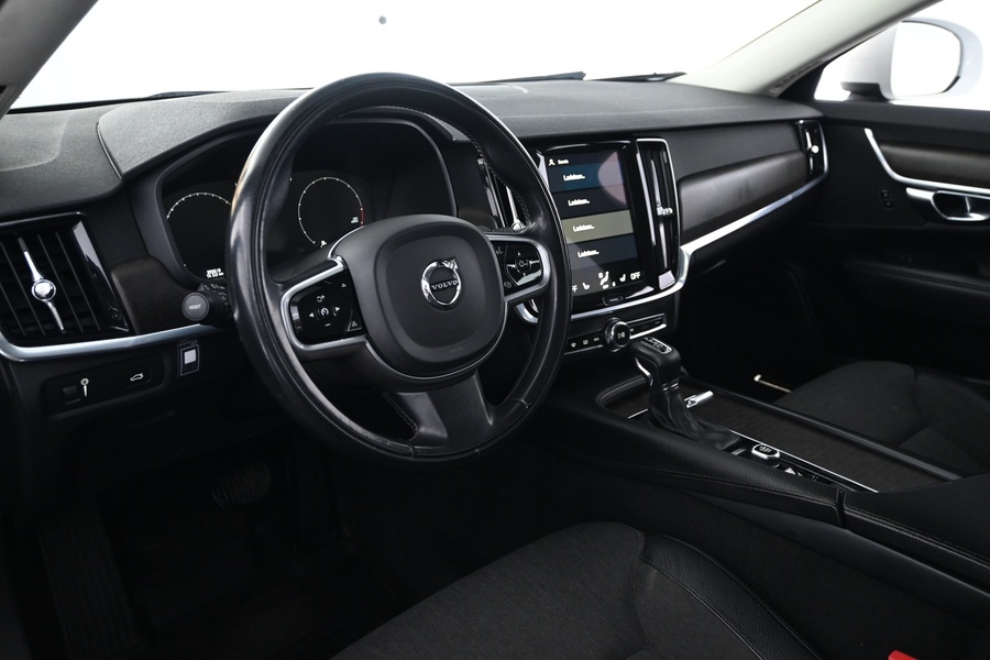 Volvo V90 Cross Country vaihtoauto