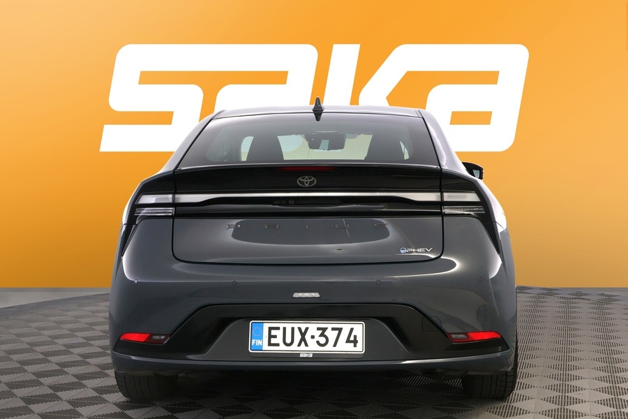 Toyota Prius Plug-in vaihtoauto