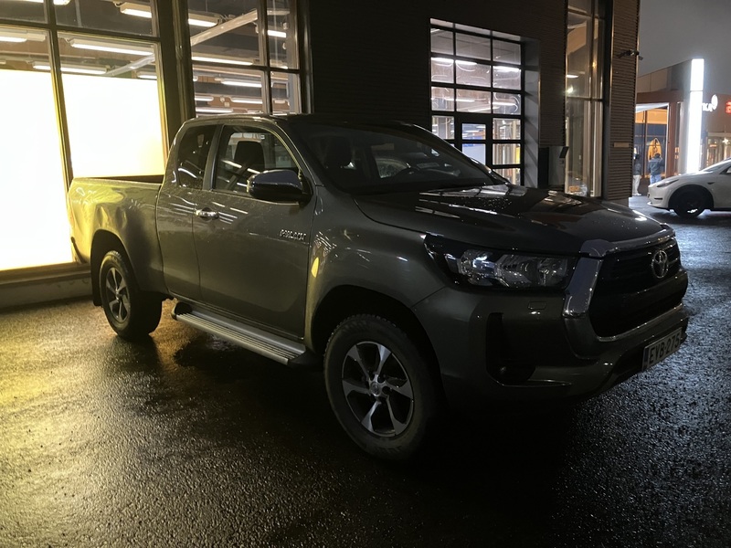 Toyota Hilux vaihtoauto