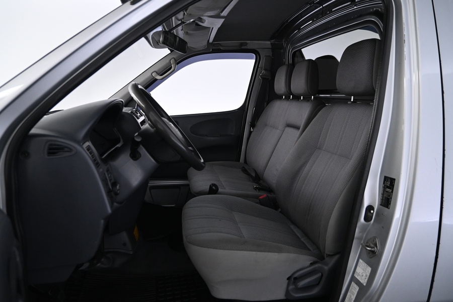 Toyota Hiace vaihtoauto