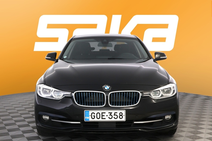 BMW 330 vaihtoauto