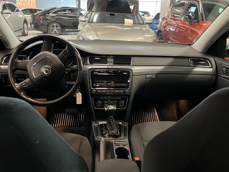 Skoda Superb vaihtoauto