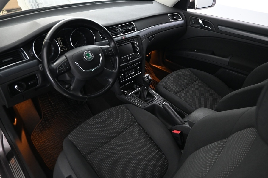 Skoda Superb vaihtoauto