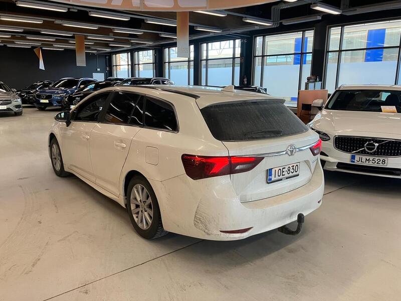 Toyota Avensis vaihtoauto