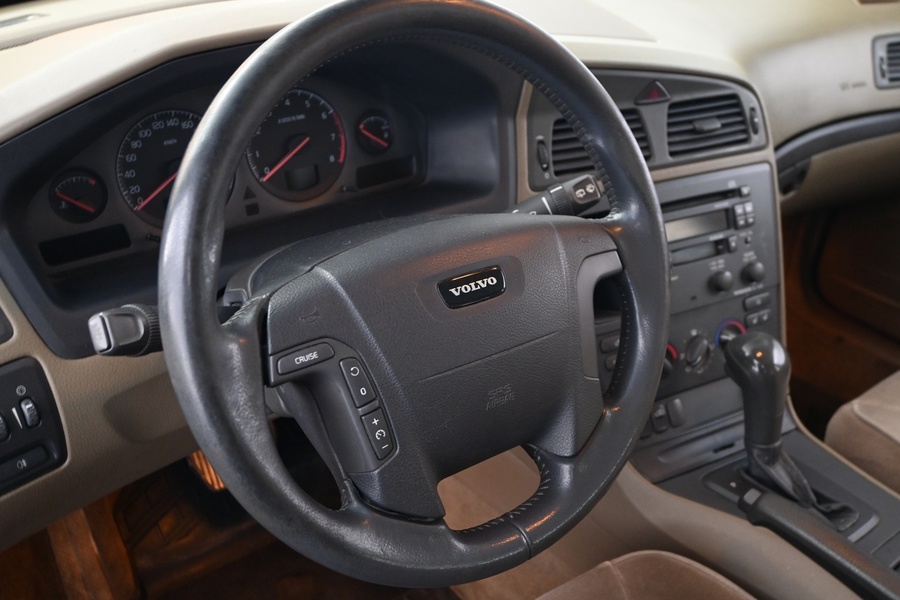 Volvo V70 vaihtoauto