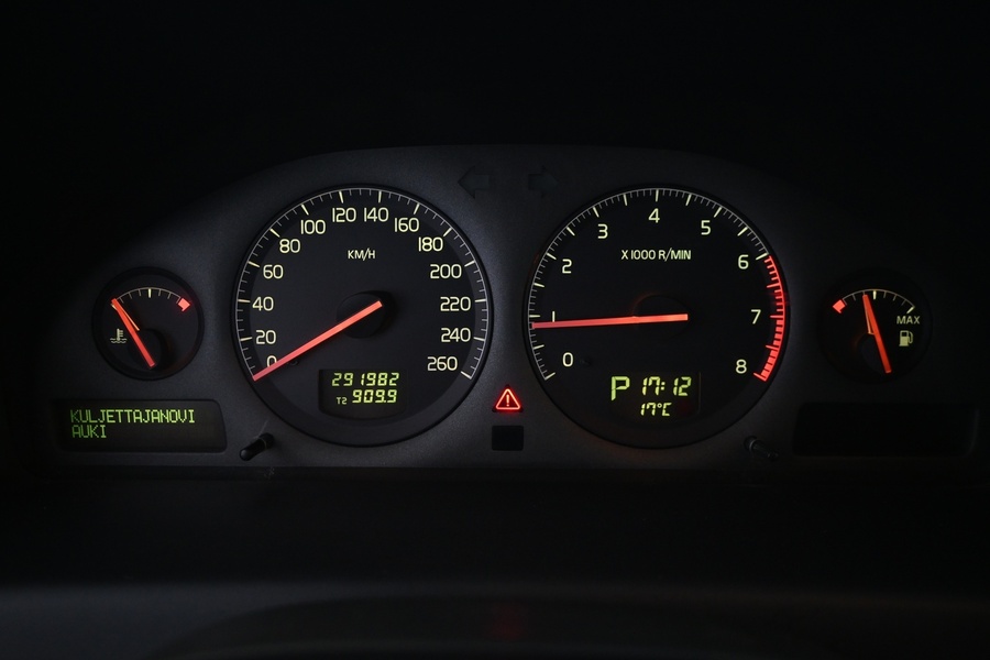 Volvo V70 vaihtoauto