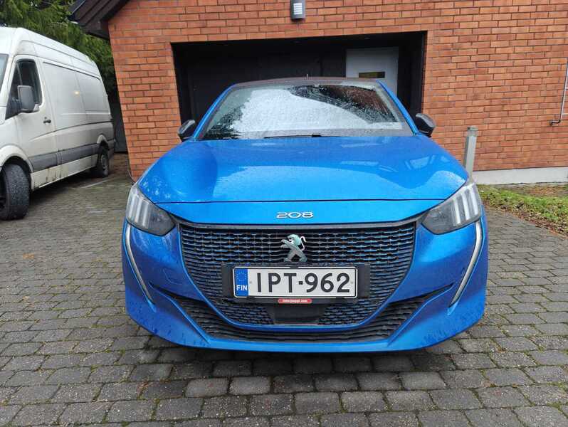 Peugeot e-208 vaihtoauto