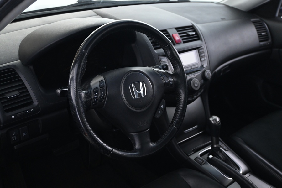 Honda Accord vaihtoauto