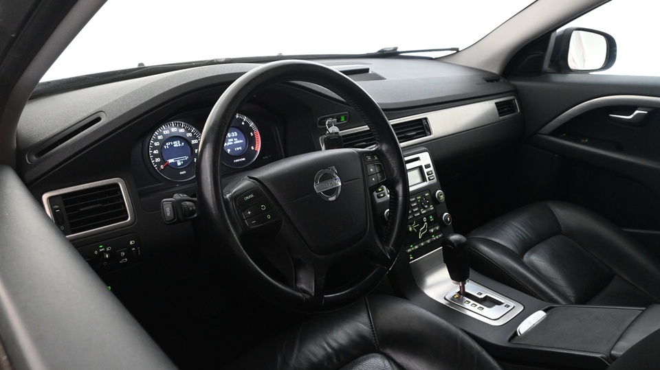 Volvo V70 vaihtoauto