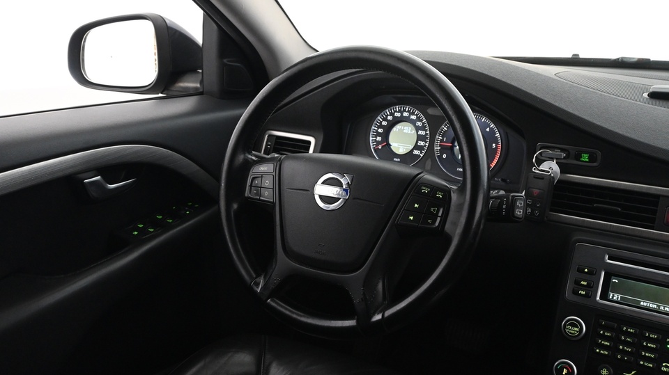 Volvo V70 vaihtoauto