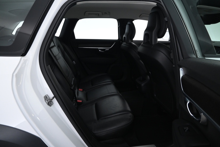 Volvo V90 Cross Country vaihtoauto