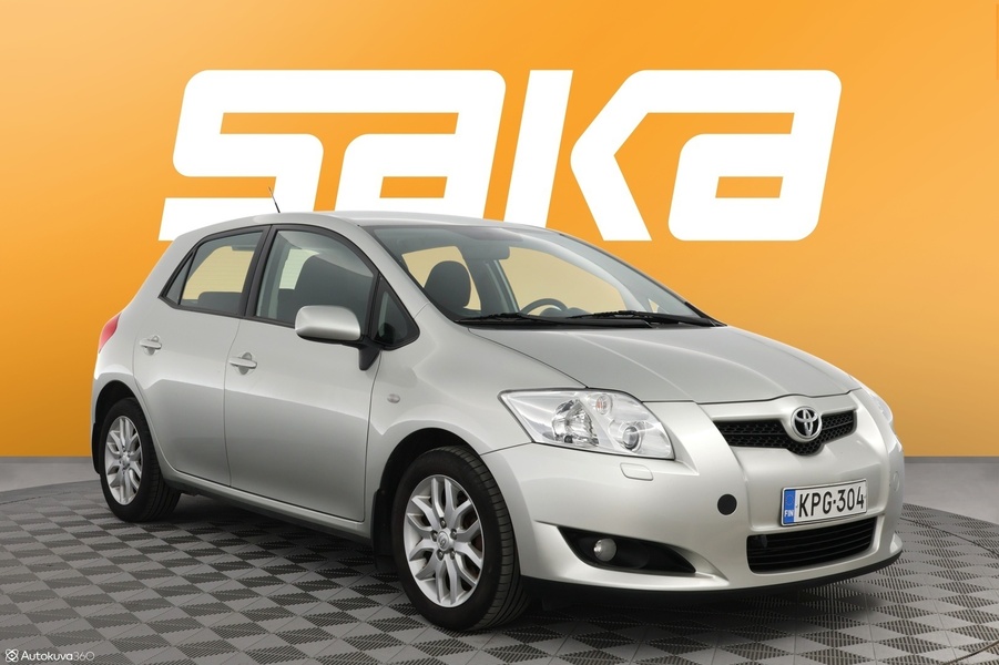 Toyota Auris vaihtoauto