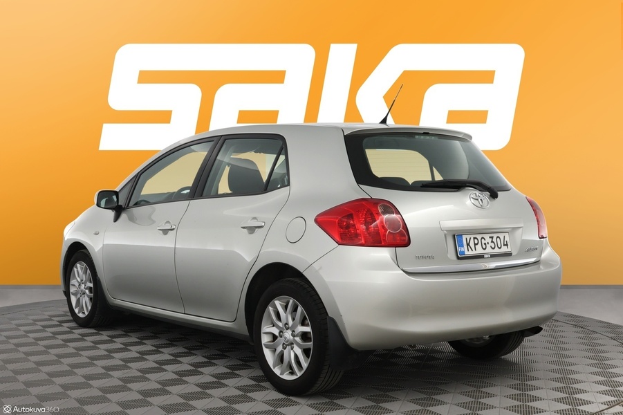 Toyota Auris vaihtoauto