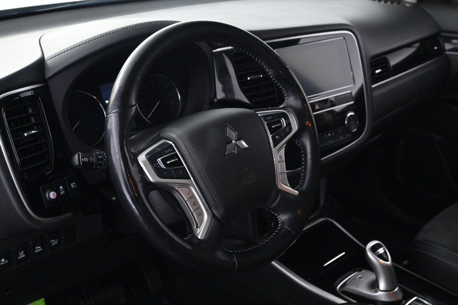 Mitsubishi Outlander vaihtoauto