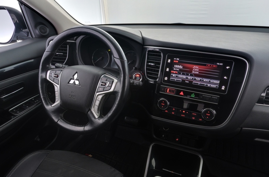 Mitsubishi Outlander PHEV vaihtoauto