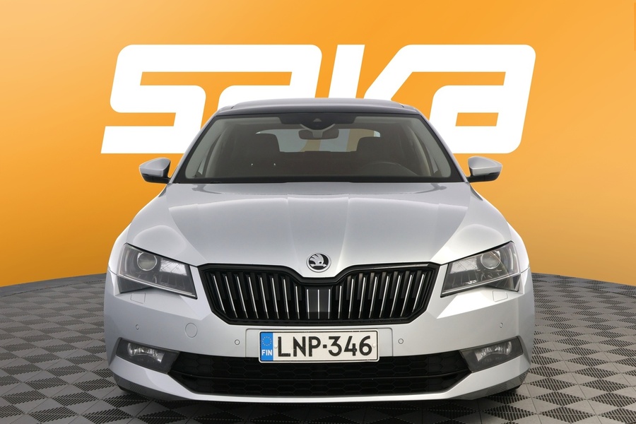 Skoda Superb vaihtoauto