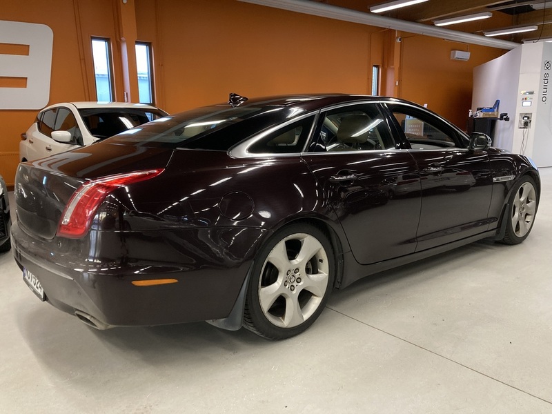 Jaguar XJ vaihtoauto