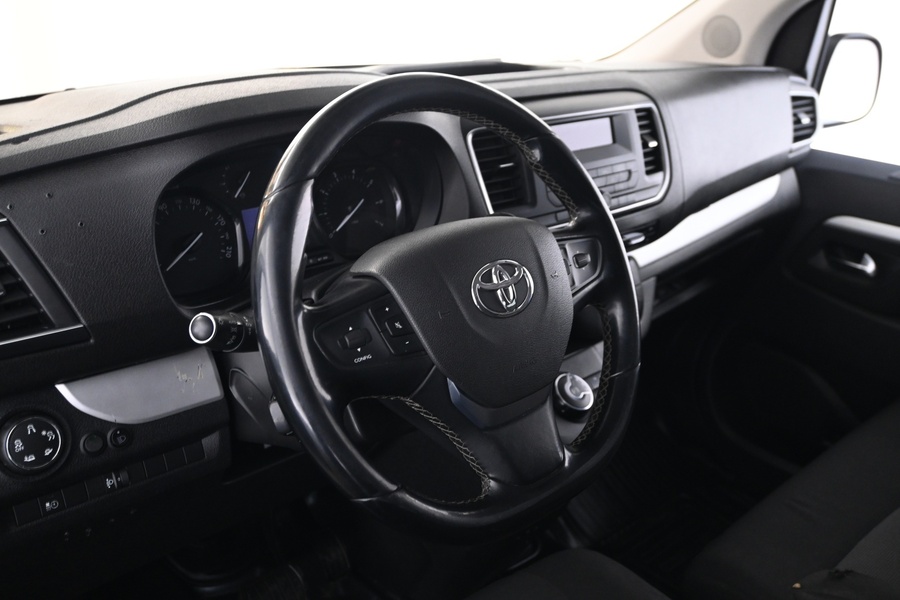 Toyota Proace Verso vaihtoauto