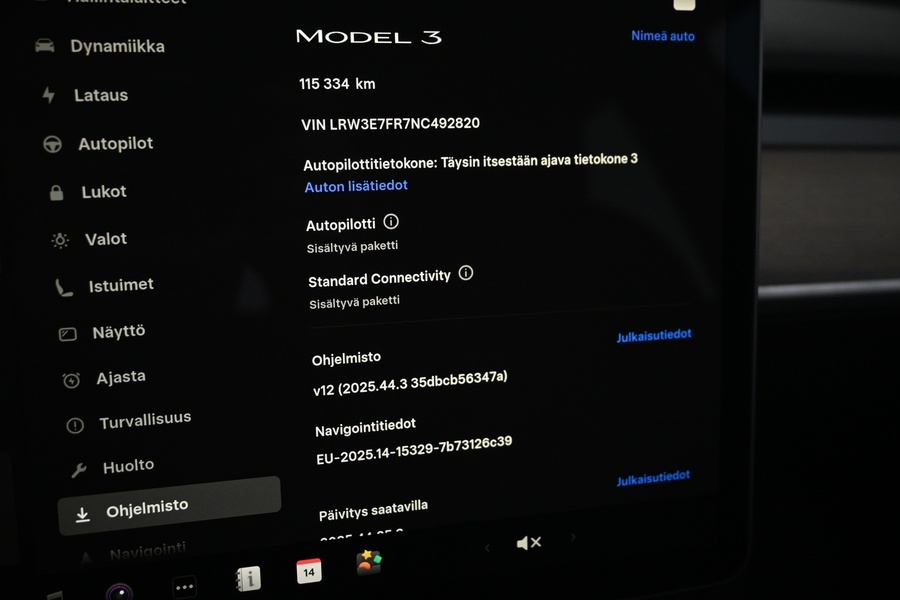 Tesla Model 3 vaihtoauto