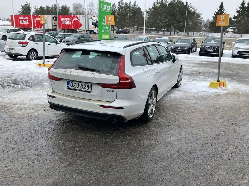 Volvo V60 vaihtoauto