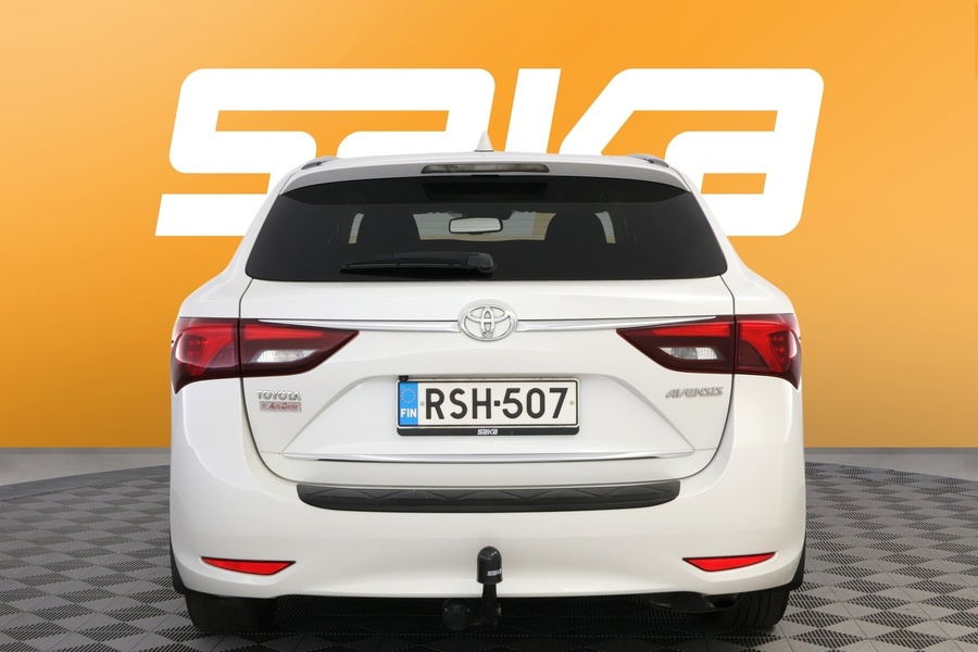 Toyota Avensis vaihtoauto