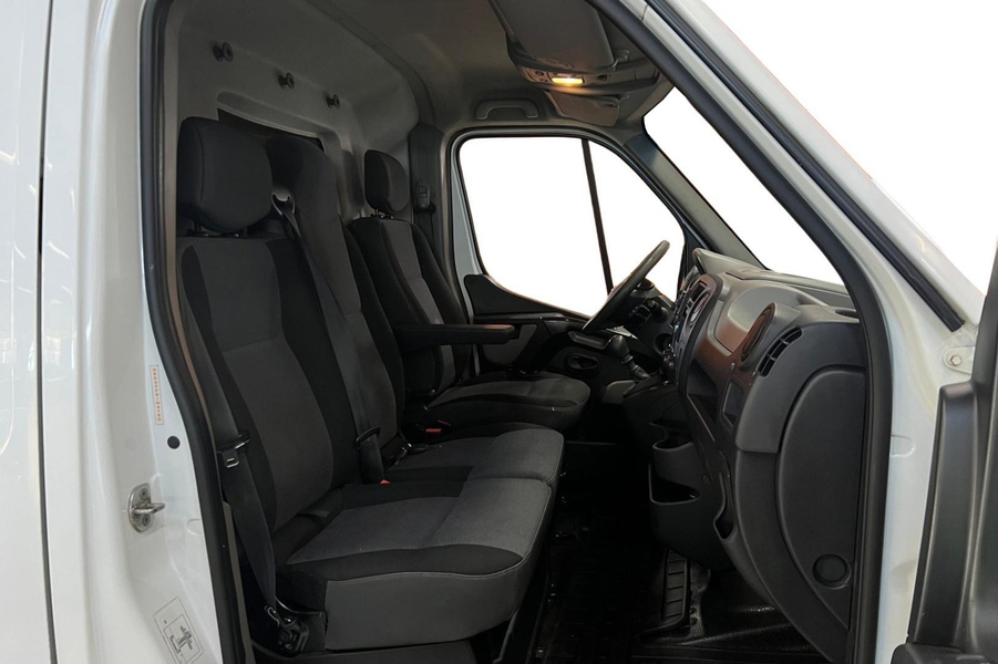 Nissan NV400 vaihtoauto