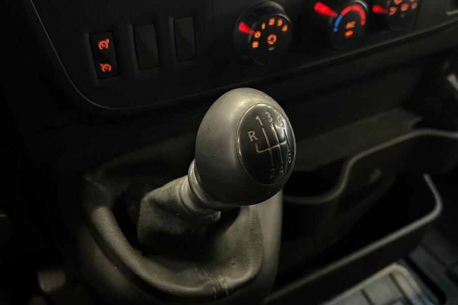 Nissan NV400 vaihtoauto