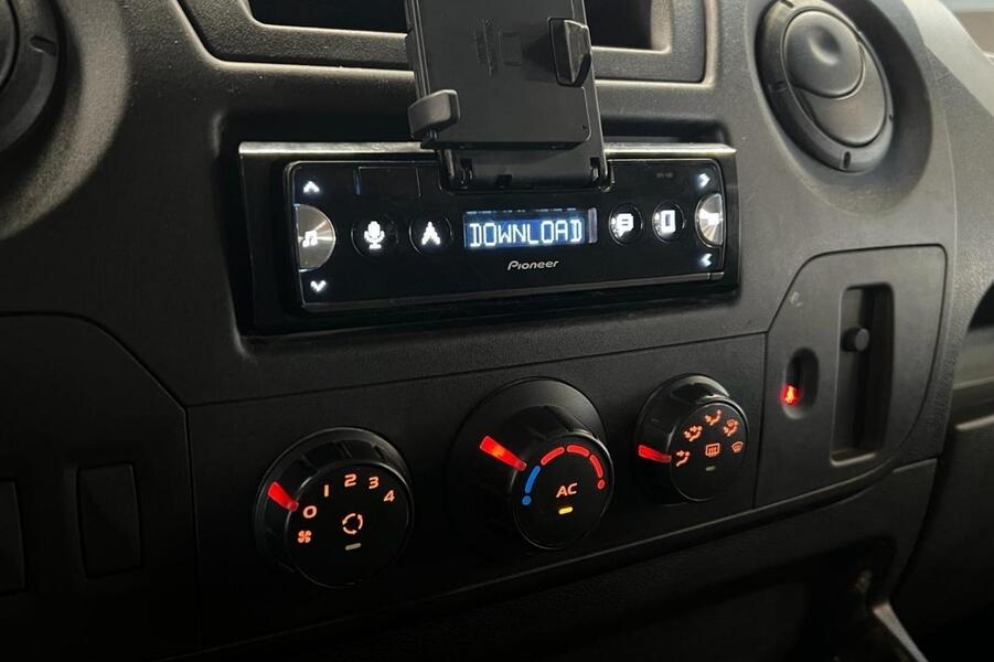 Nissan NV400 vaihtoauto