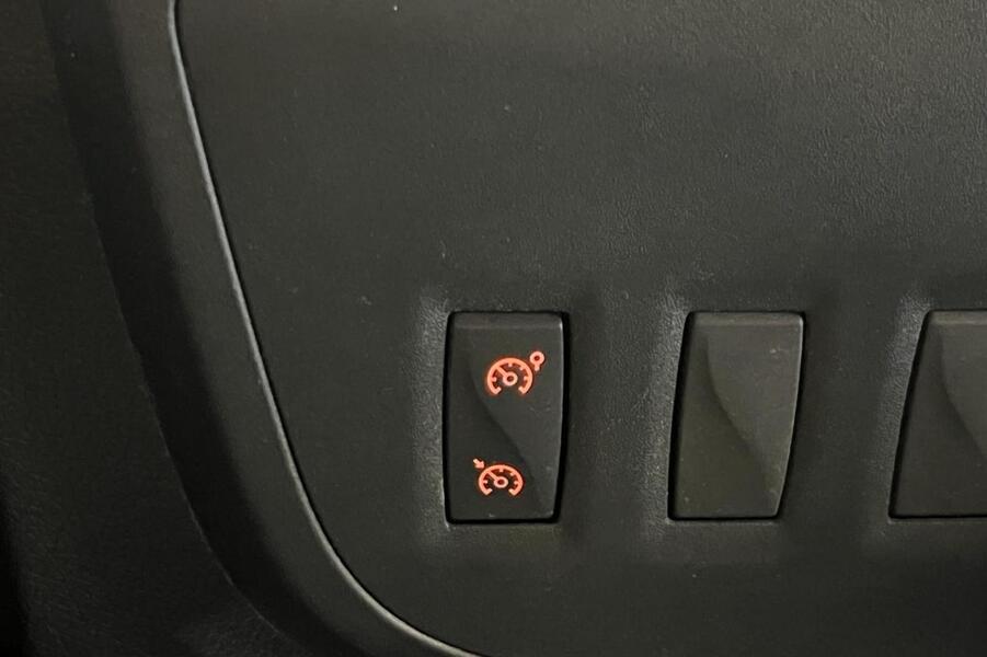 Nissan NV400 vaihtoauto