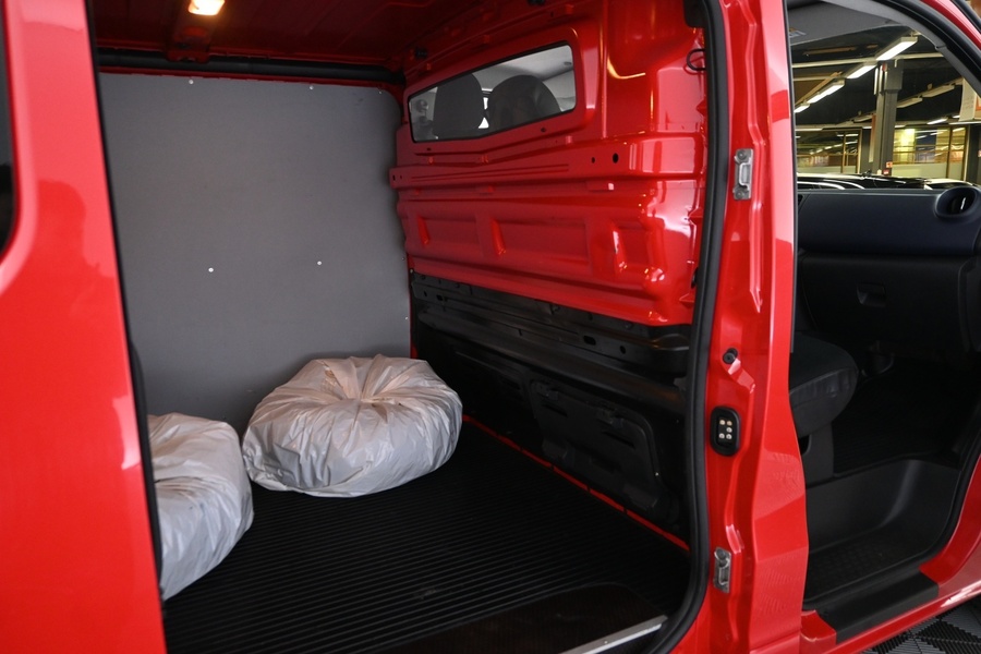 Opel Vivaro vaihtoauto