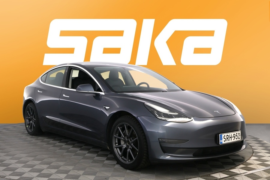 Tesla Model 3 vaihtoauto