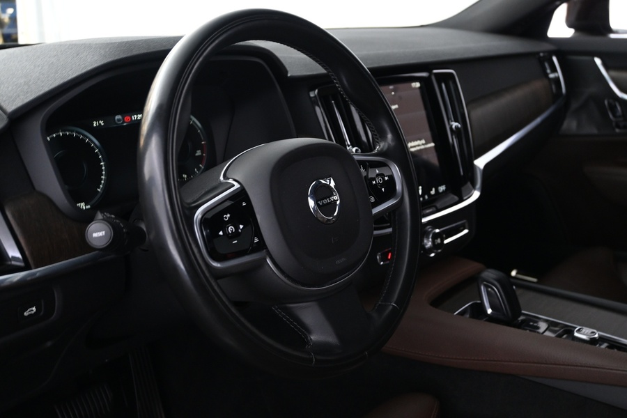 Volvo V90 Cross Country vaihtoauto